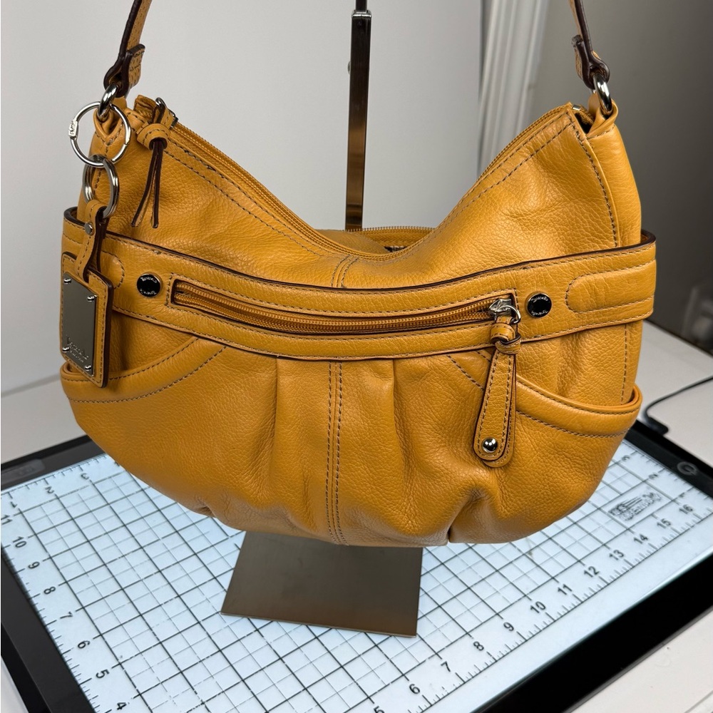 Tignanello mustard Yellow Leather Shoulder Bag. Crossbody.
